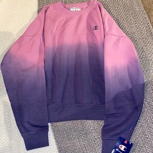 Champion crewneck sweatshirt, size M, new with tags